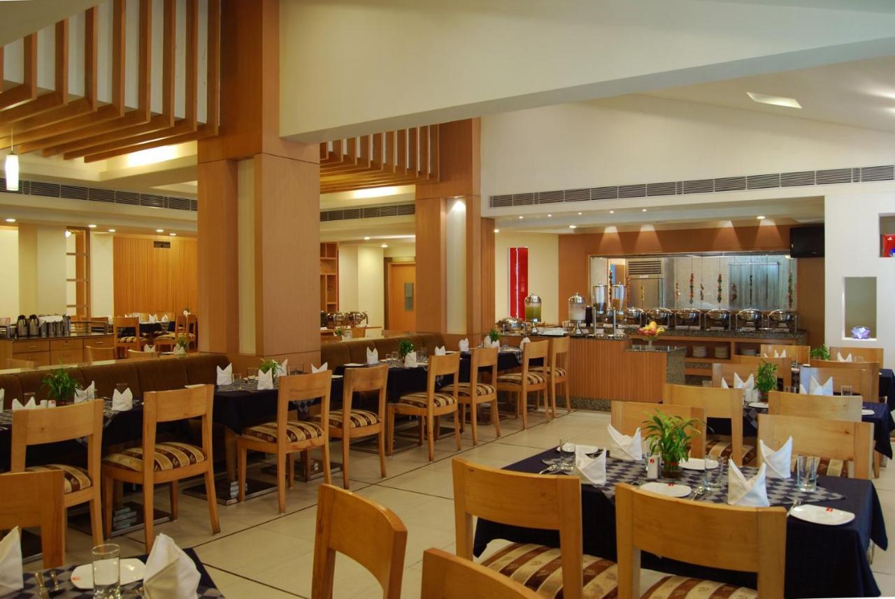 Hotel Lords Plaza Ankleshwar Exterior foto